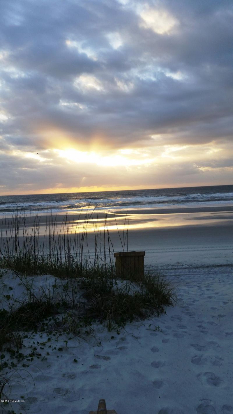 112 17th Ave N, Jacksonville Beach, FL 32250