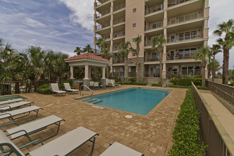 112 5th Ave S #501, Jacksonville Beach, FL 32250