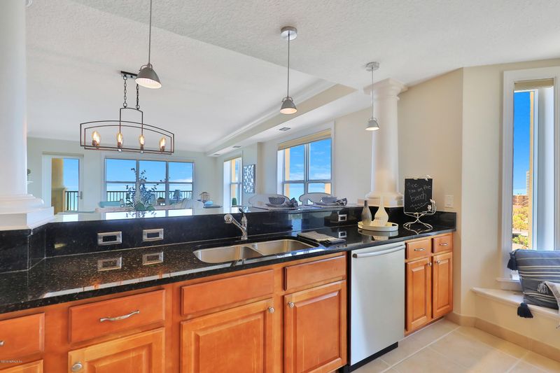 112 5th Ave S #702, Jacksonville Beach, FL 32250