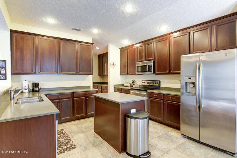 112 Carden Pl, St Johns, FL 32259