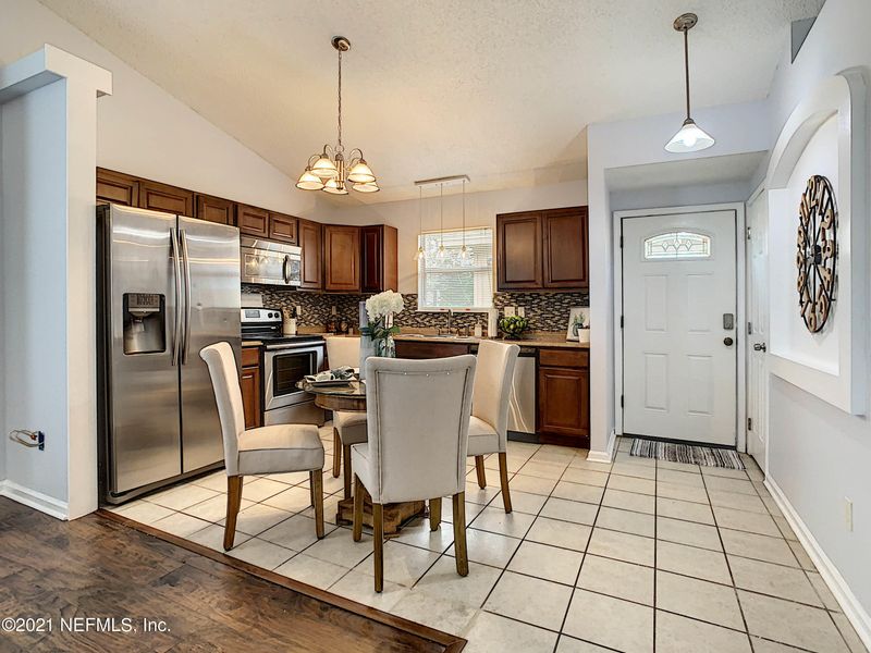 1121 Hibiscus St, Atlantic Beach, FL 32233