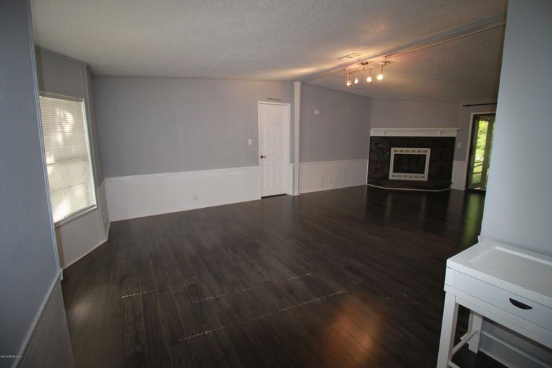 11219 Lorence Ave, Jacksonville, FL 32218