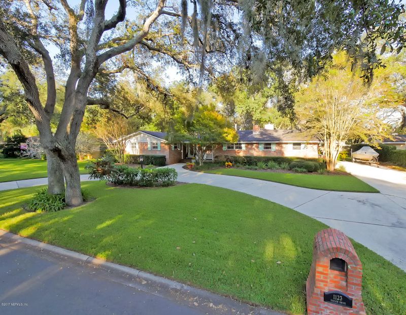 1123 Hagler Dr, Neptune Beach, FL 32266