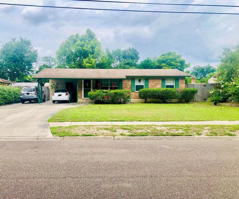11234 Avery Dr, Jacksonville, FL 32218