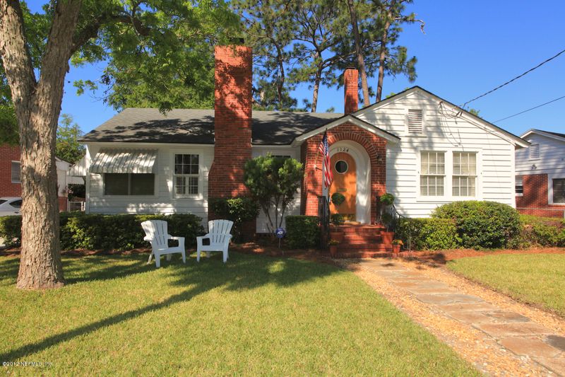 1124 Old Hickory Rd, Jacksonville, FL 32207