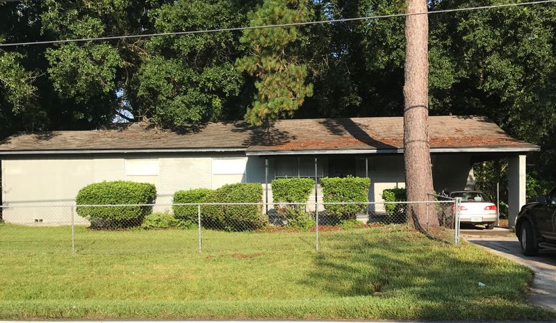 1124 S Ellis Rd, Jacksonville, FL 32205