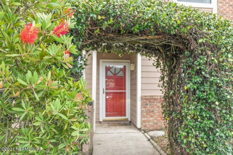 11250 Windtree Dr E, Jacksonville, FL 32257