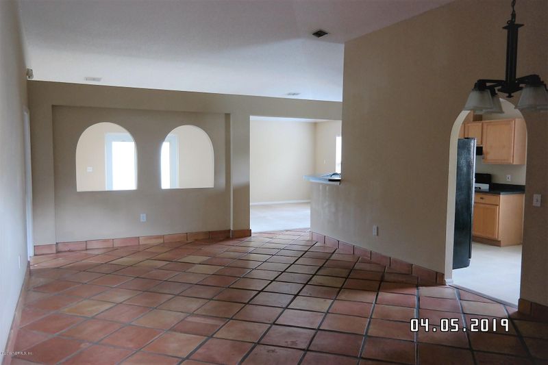 11269 Illford Dr, Jacksonville, FL 32246