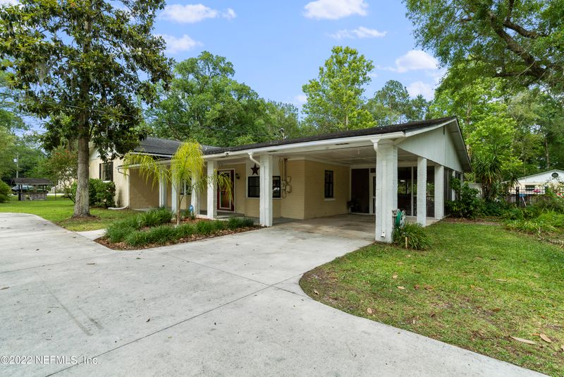 1127 Cox Rd, Jacksonville, FL 32221