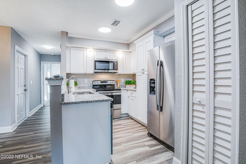 1127 Mayport Landing Cir, Jacksonville, FL 32233
