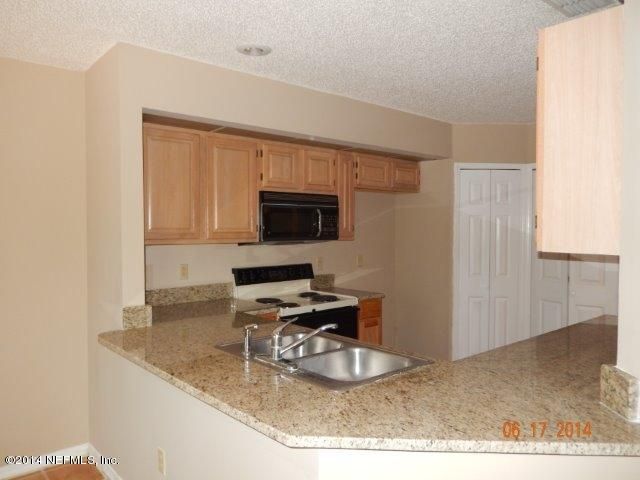 11274 Lake Mandarin Cir E, Jacksonville, FL 32223