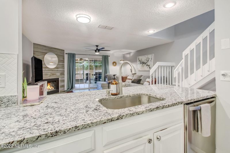 11323 Lake Mandarin Cir E, Jacksonville, FL 32223