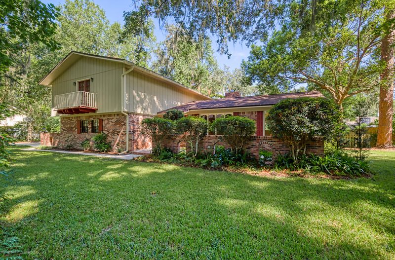 1135 N Natures Hammock Rd N, St Johns, FL 32259