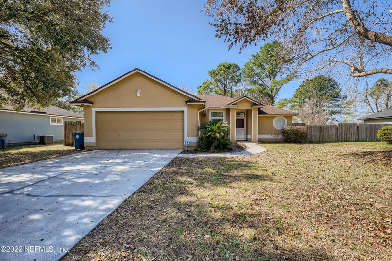 11350 Salt Pond Dr E, Jacksonville, FL 32219