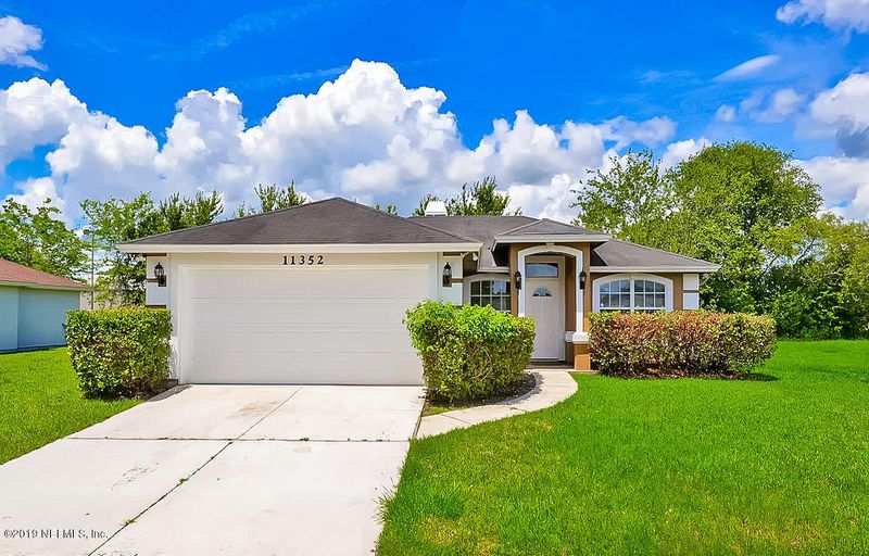 11352 Rolling River Blvd, Jacksonville, FL 32219