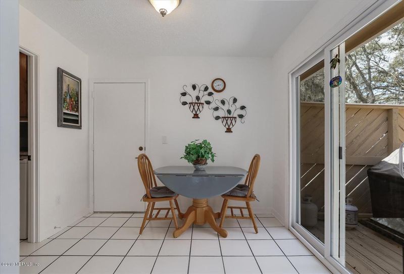 1137 Hamlet Ln E, Neptune Beach, FL 32266