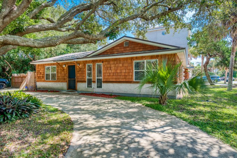 114 E St, St Augustine, FL 32080