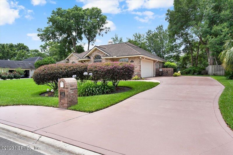 1140 Dover Dr, St Johns, FL 32259