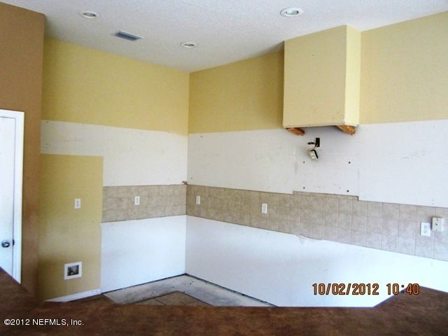 11405 Brian Lakes Dr, Jacksonville, FL 32221