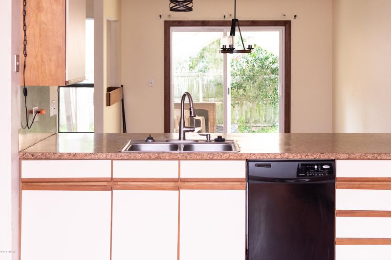 1141 Fromage Cir E, Jacksonville, FL 32225