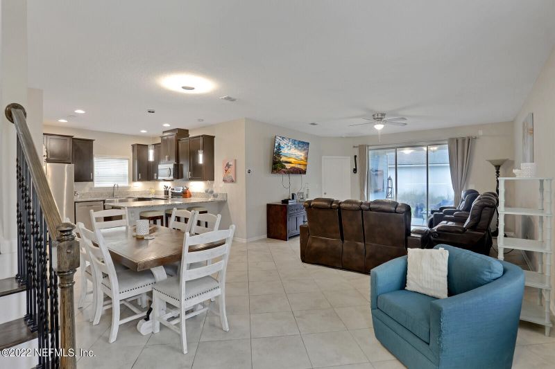 1141 Laurel Valley Dr, Orange Park, FL 32065