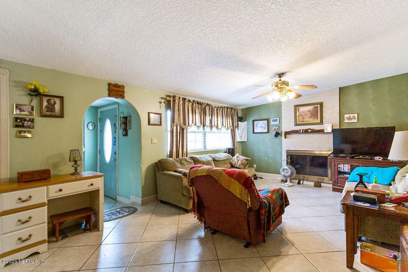11425 Elane Dr, Jacksonville, FL 32218