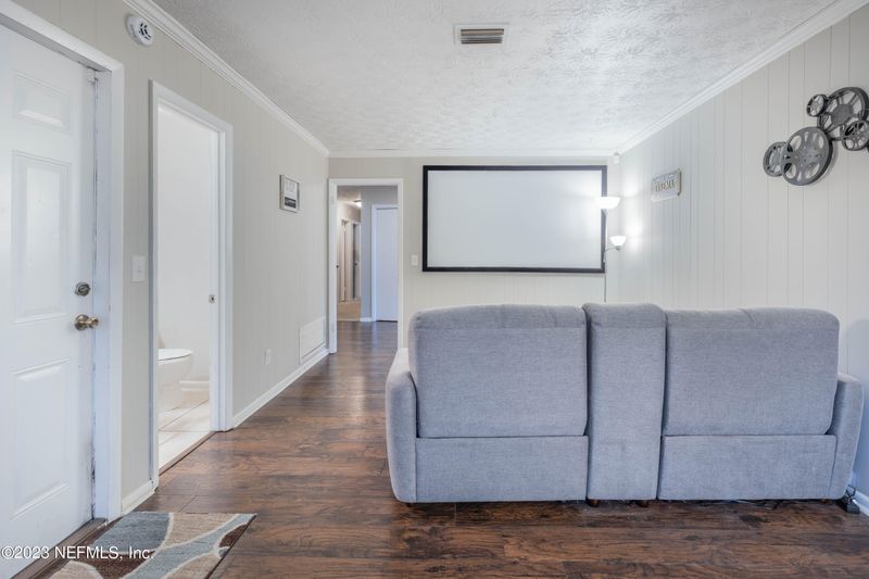 11448 Harts Rd, Jacksonville, FL 32218