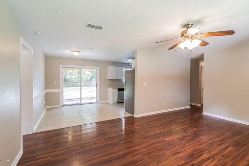 1145 Bacall Rd, Jacksonville, FL 32218