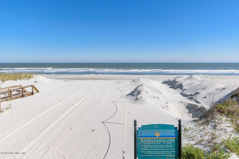 115 8th Ave N, Jacksonville Beach, FL 32250