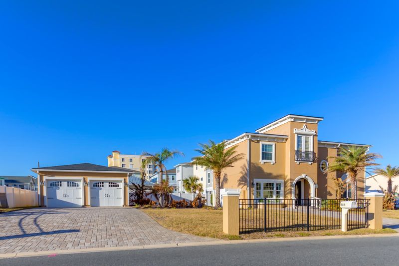 115 9th Ave N, Jacksonville Beach, FL 32250
