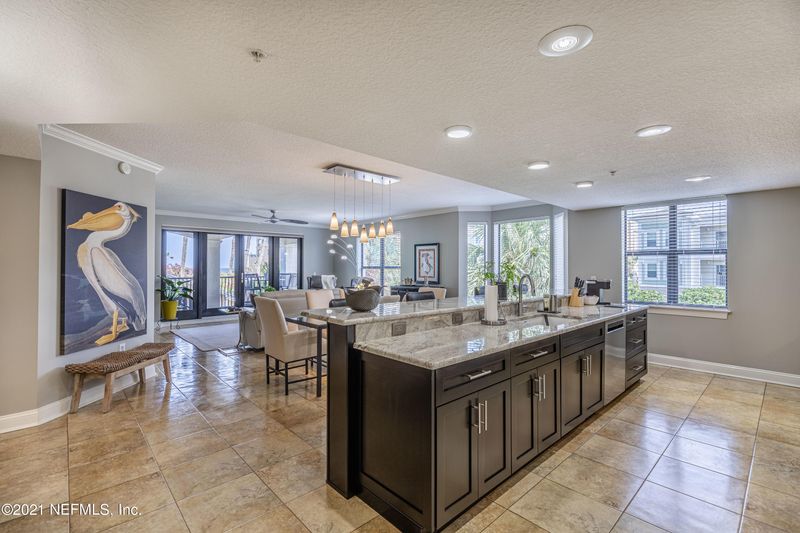 115 9th Ave S #202, Jacksonville Beach, FL 32250