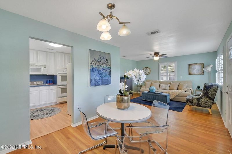 11515 Harlan Dr, Jacksonville, FL 32218
