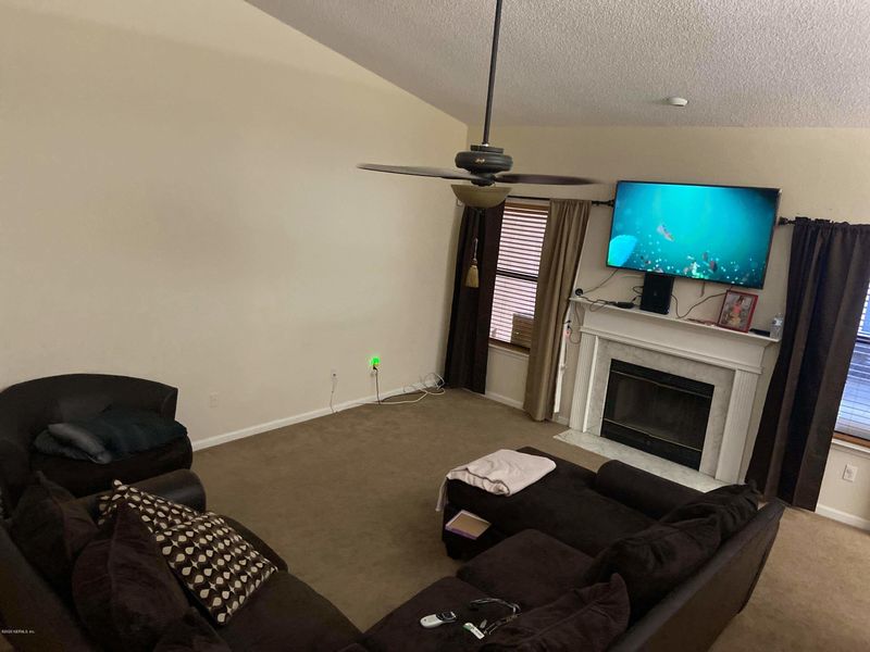 11520 Sarasota Ln, Jacksonville, FL 32218