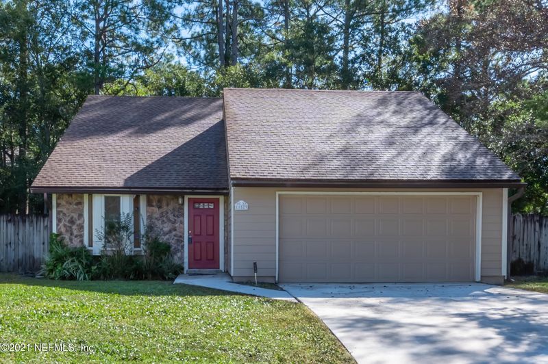11529 Mandarin Woods Dr E, Jacksonville, FL 32223