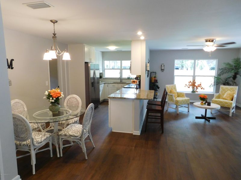 1155 Nantucket Ave, Atlantic Beach, FL 32233