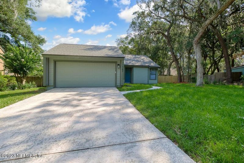 11567 Kelvyn Grove Pl, Jacksonville, FL 32225