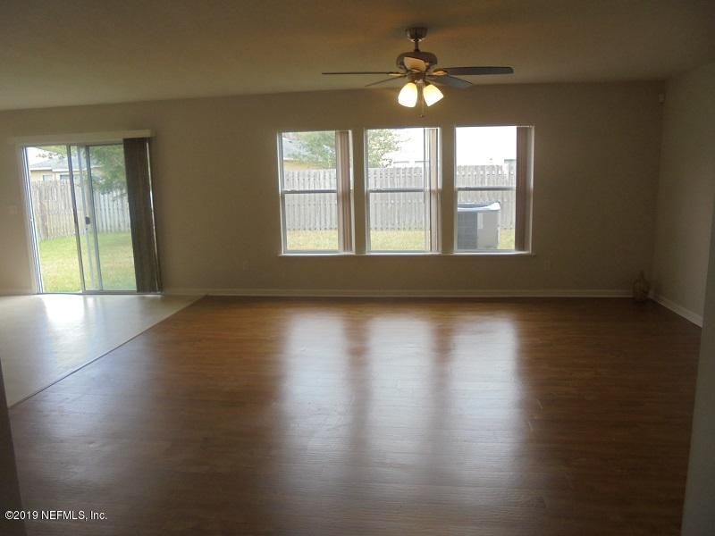 11571 Pleasant Creek Dr, Jacksonville, FL 32218