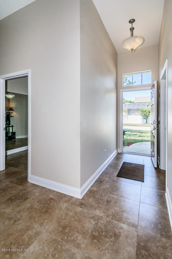 11585 Alexis Forest Dr E, Jacksonville, FL 32258