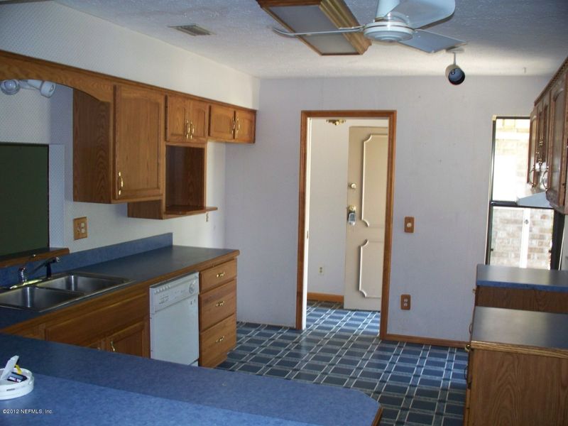 11595 E Ride Dr, Jacksonville, FL 32223