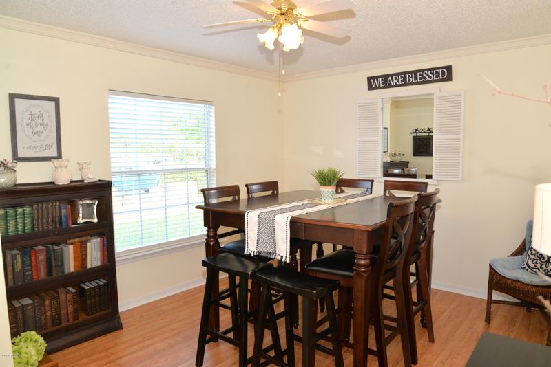 11596 Twin Oaks Dr, Jacksonville, FL 32258