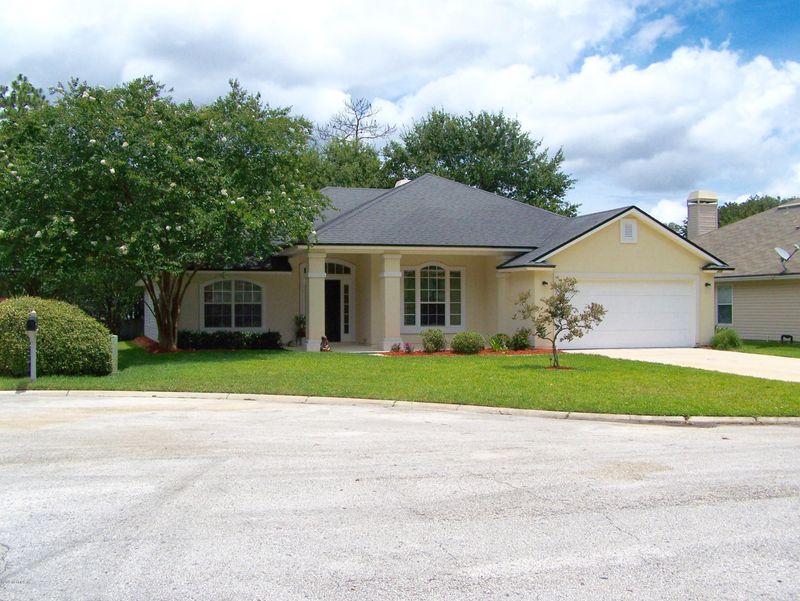 116 Glen Oaks Dr, St Johns, FL 32259