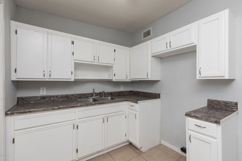 1160 W 30th St, Jacksonville, FL 32209