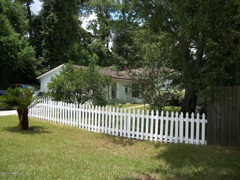 11605 Saints Rd, Jacksonville, FL 32246
