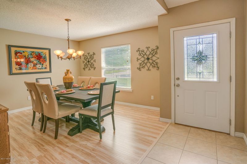 11612 Twin Oaks Dr, Jacksonville, FL 32258