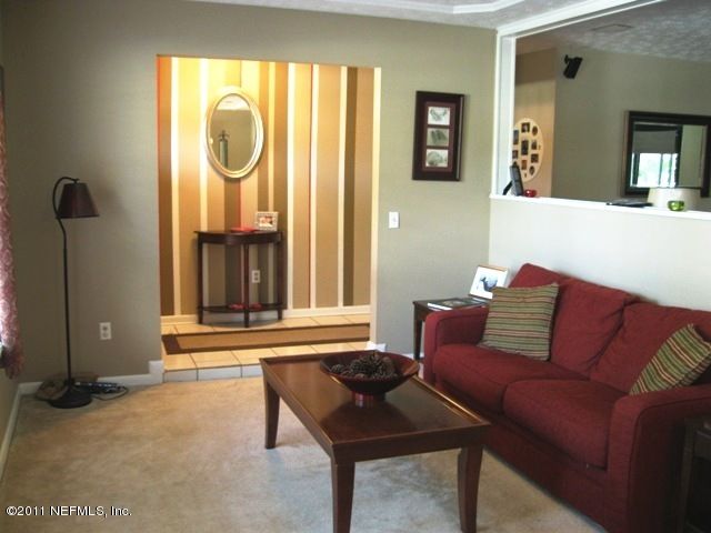11642 E Ride Dr, Jacksonville, FL 32223