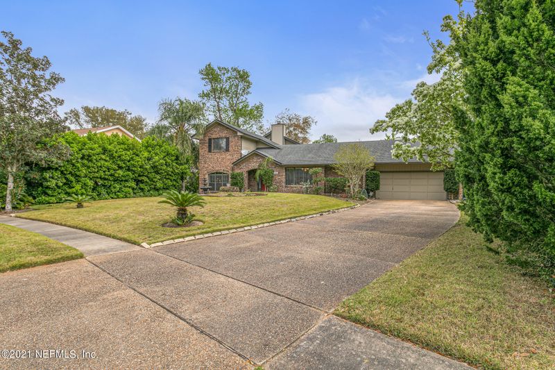 11643 Lois Cross Ct, Jacksonville, FL 32258