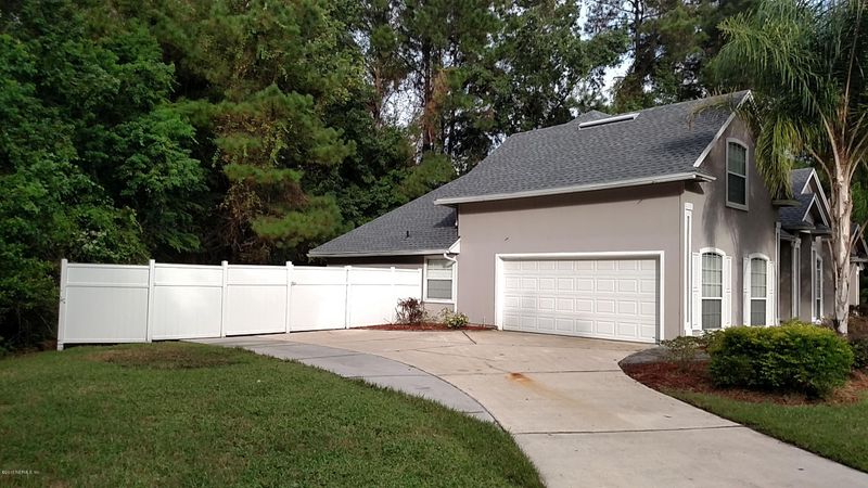 11687 Stonebridge Dr N, Jacksonville, FL 32223
