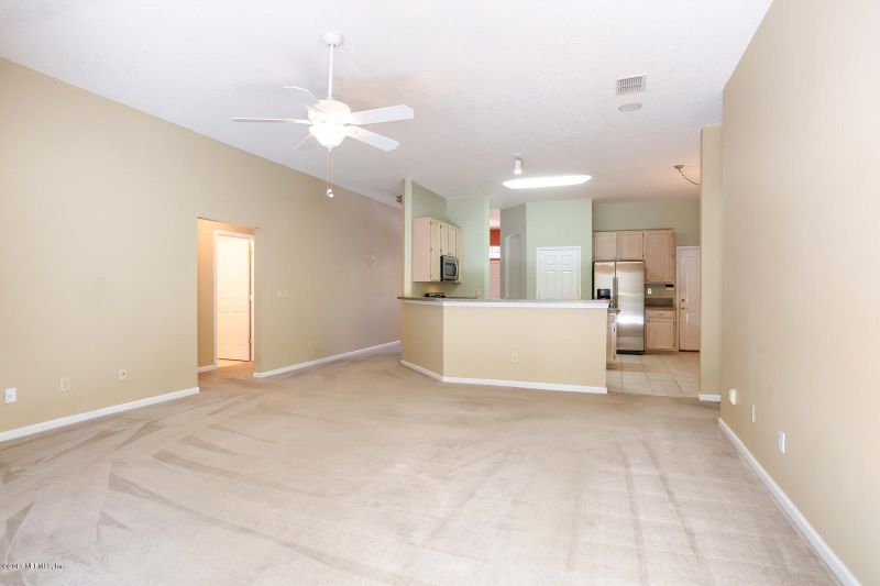 11693 Collins Creek Dr, Jacksonville, FL 32258