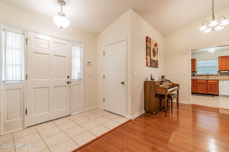 11701 Lazy Willow Ln, Jacksonville, FL 32223