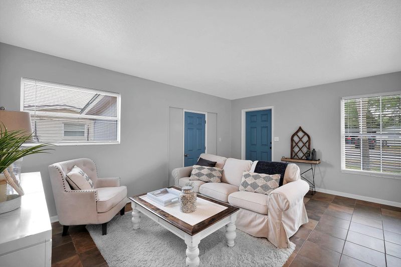 11703 Sands Ave, Jacksonville, FL 32246